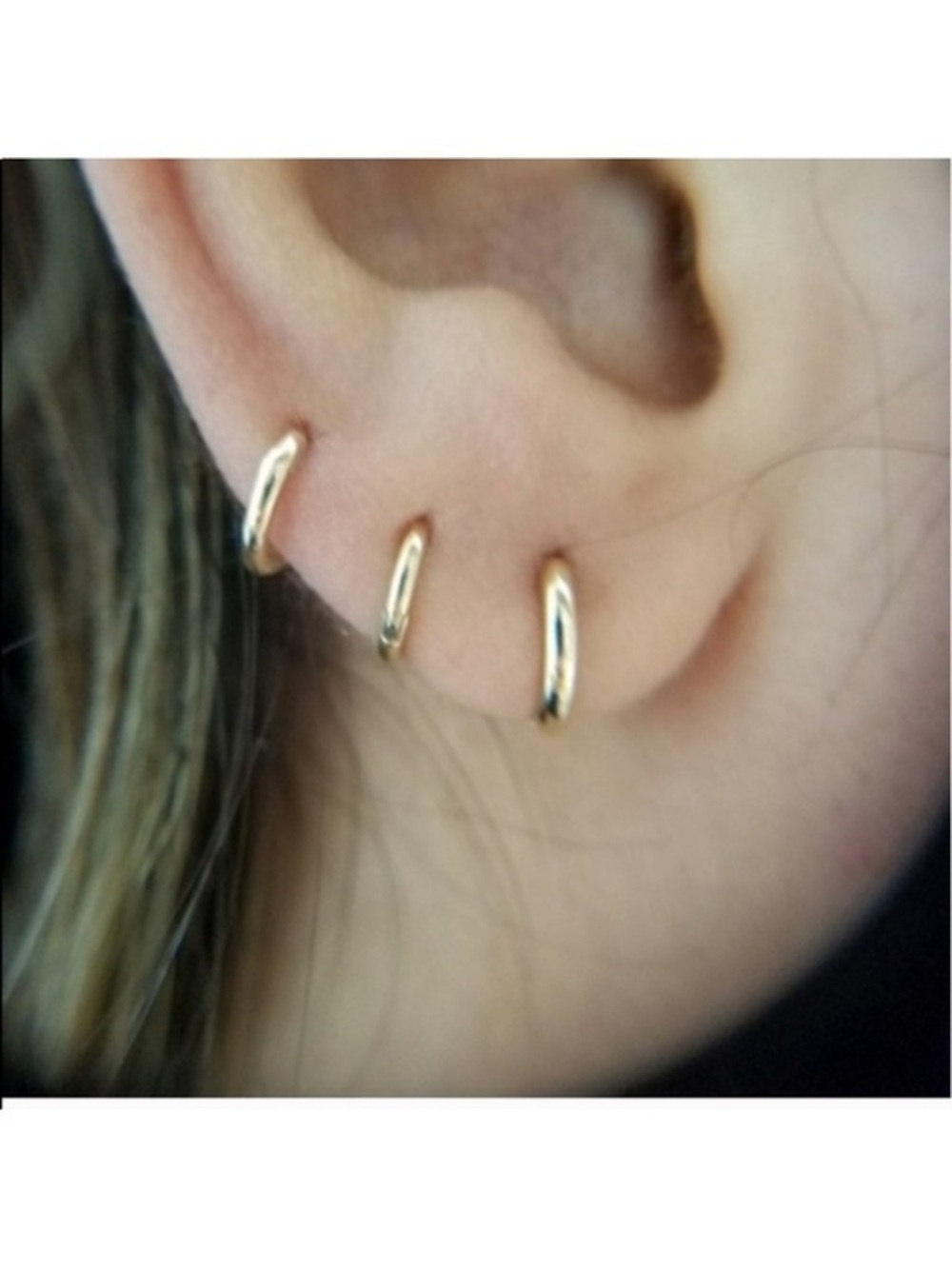 14K yellow gold Gold Hoop Earring one pc only